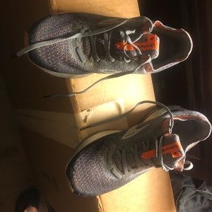 Men’s brookes shoes Size 8